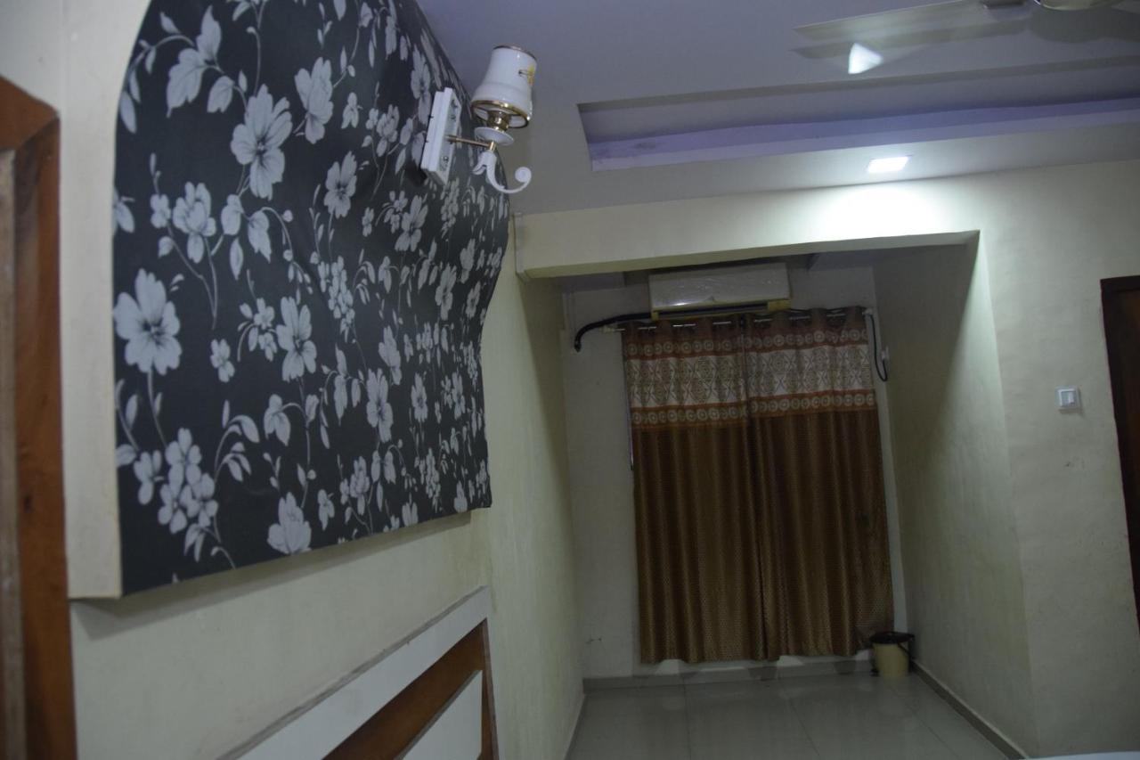 Hotel Riviera Residency Thane Exterior photo