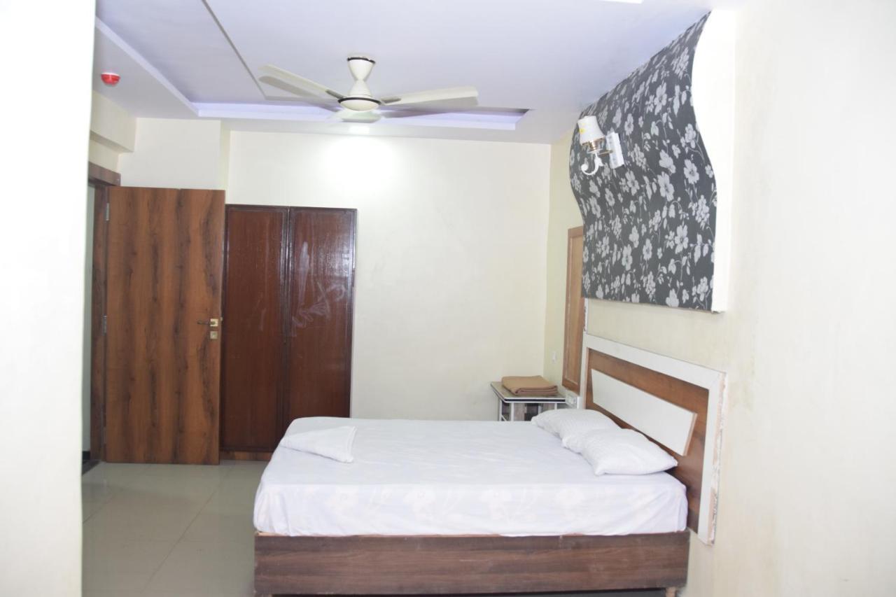Hotel Riviera Residency Thane Exterior photo