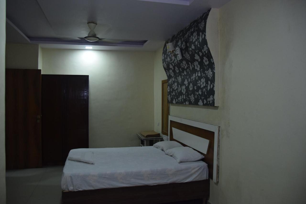 Hotel Riviera Residency Thane Exterior photo
